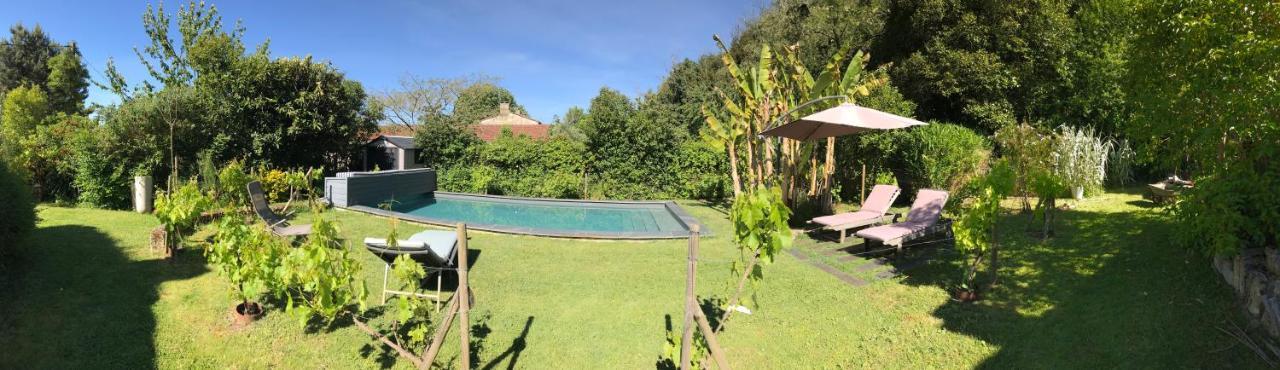 Le Pain De Lune Gite Et Chambre D'Hotes Avec Piscine Bourg-sur-Gironde Exterior foto